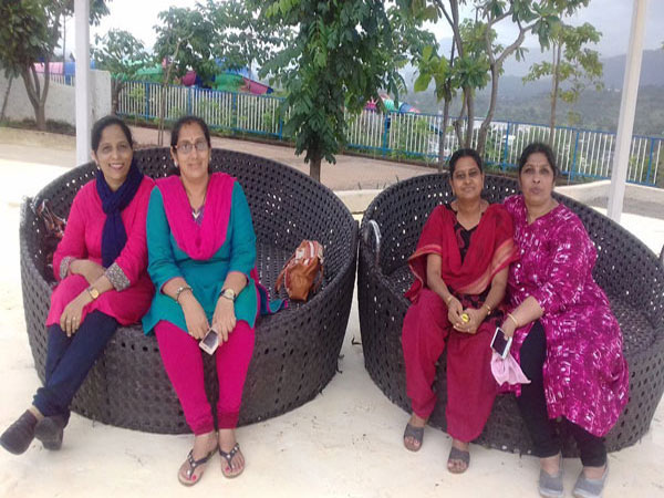 picnic to aqua imagica 12