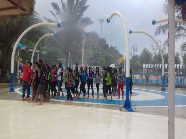 picnic to aqua imagica 13