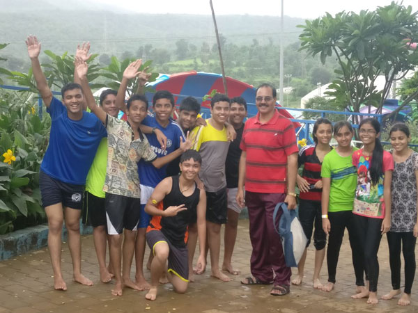 picnic to aqua imagica 7