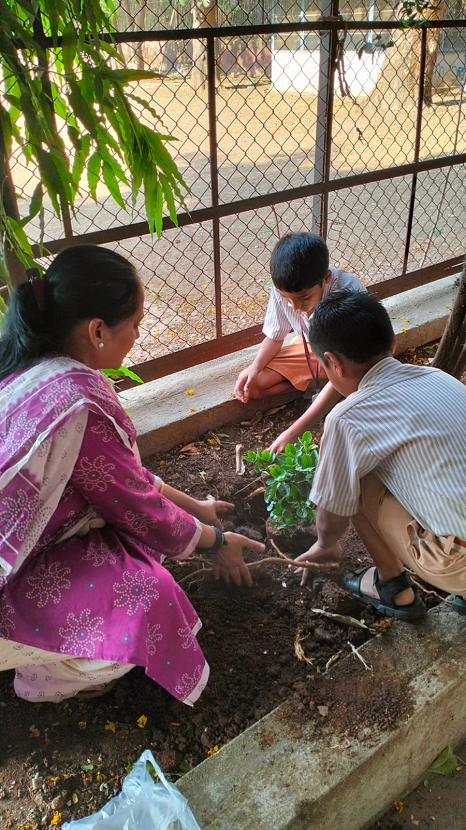 Tree Plantation on World Earth Day 2024 25 3
